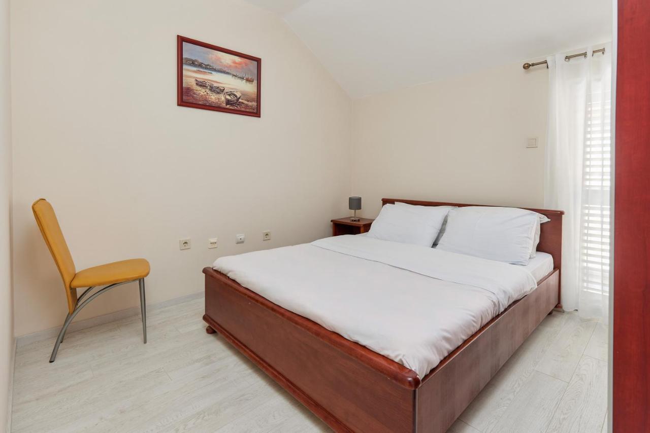 Apartment Mrsulja Kotor Exterior photo